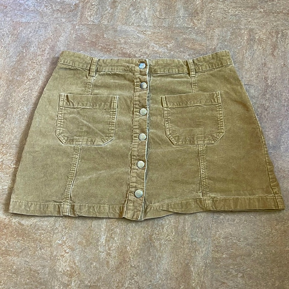 Cargo skirt with button up 👡